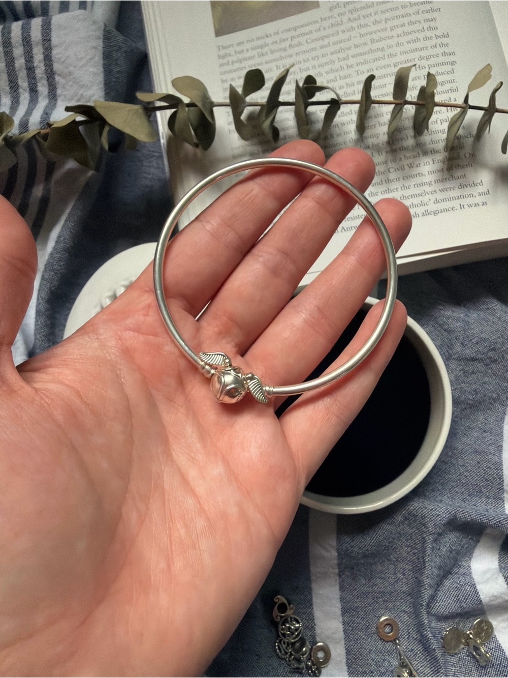 Pandora Silver Hinged Bangle with Leaf-Detail Clasp
